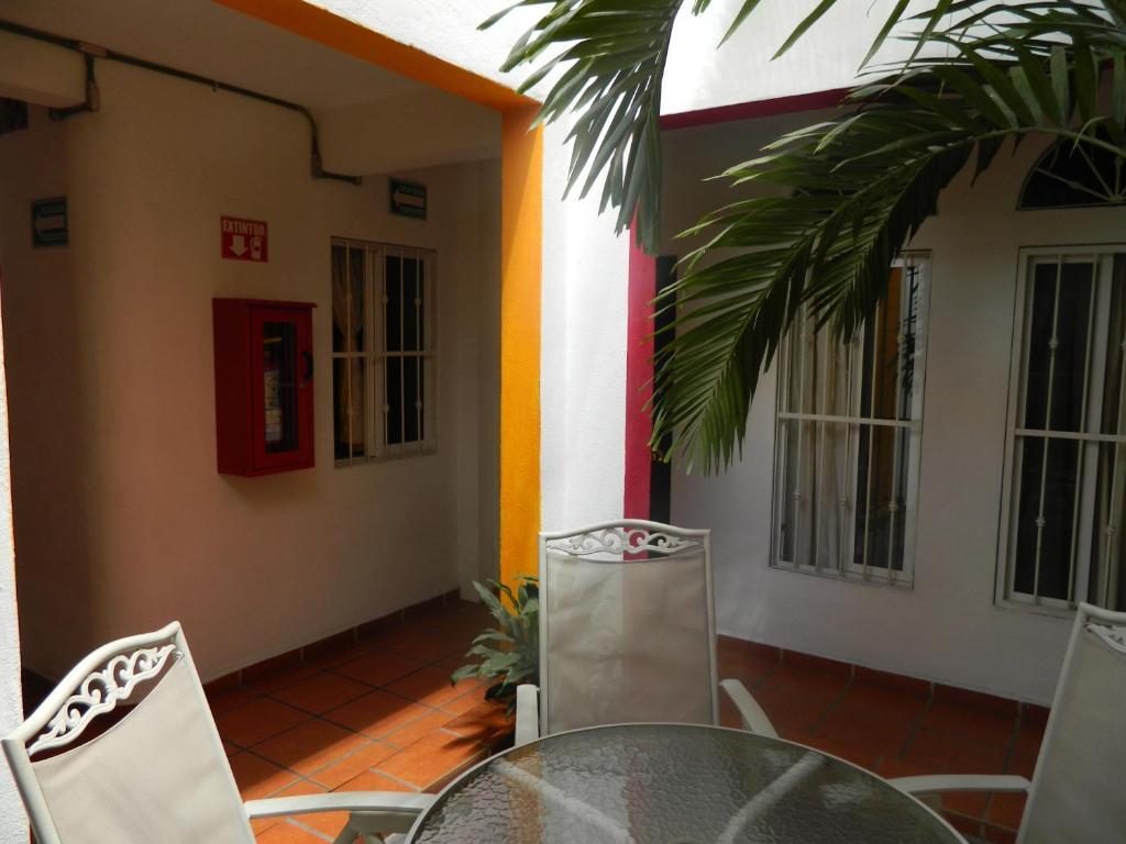 La Iguana Vallarta Lgbt Adults Only - Romantic Zone - Party Clubbing Street Puerto Vallarta Eksteriør bilde